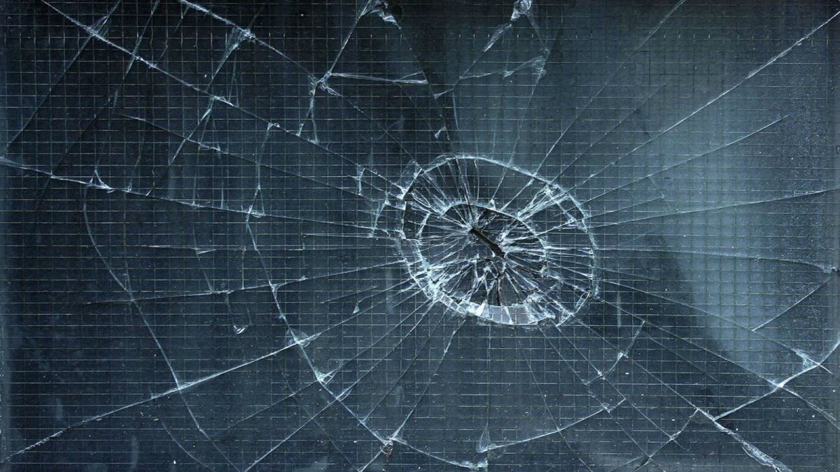 Разбитый монитор