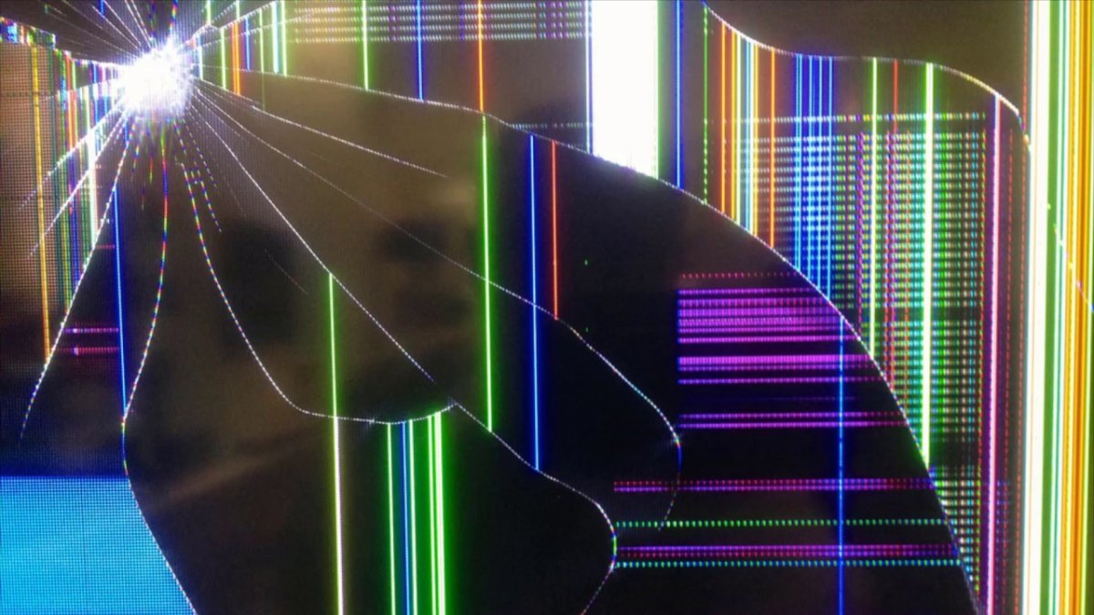 Сломанный компьютерный монитор