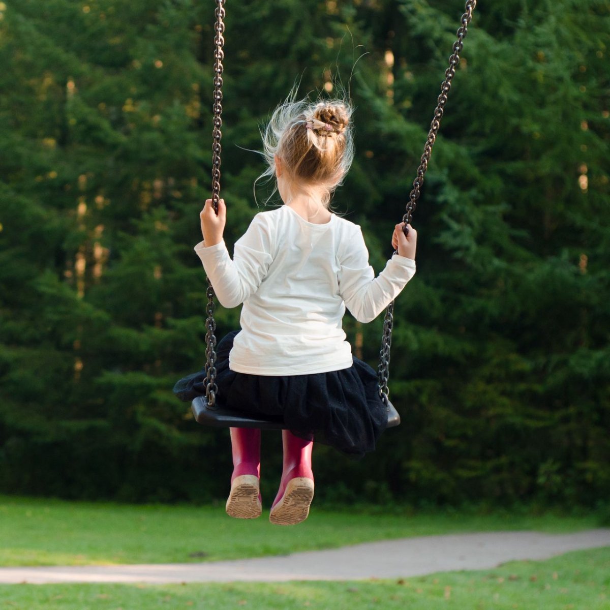 Качели для детей