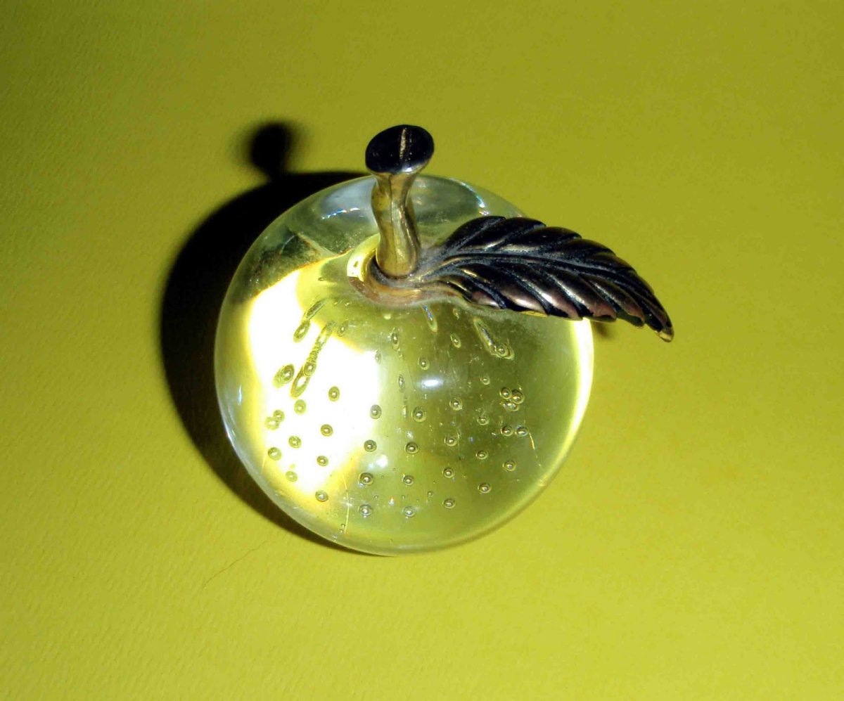 Стеклянные фрукты