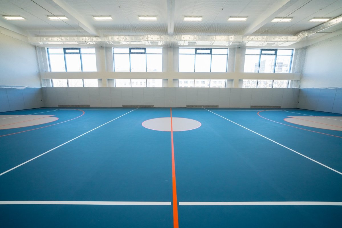 Школьный спортивный зал