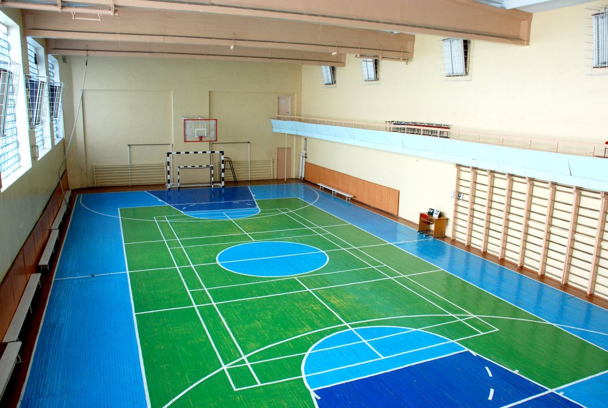 Школьный спортзал