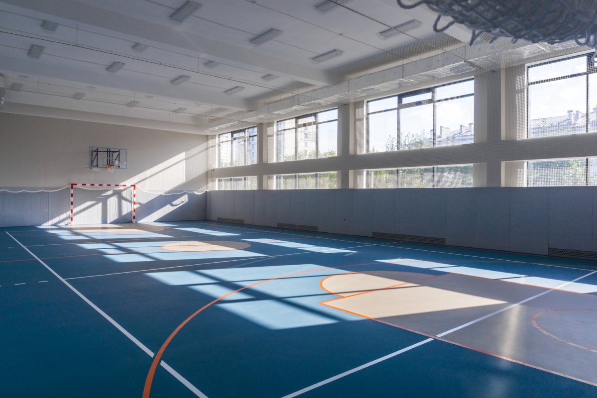 Школьный спортзал