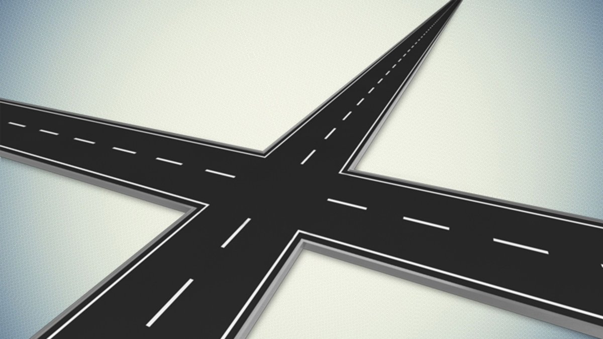 Знак перекрестка на дороге