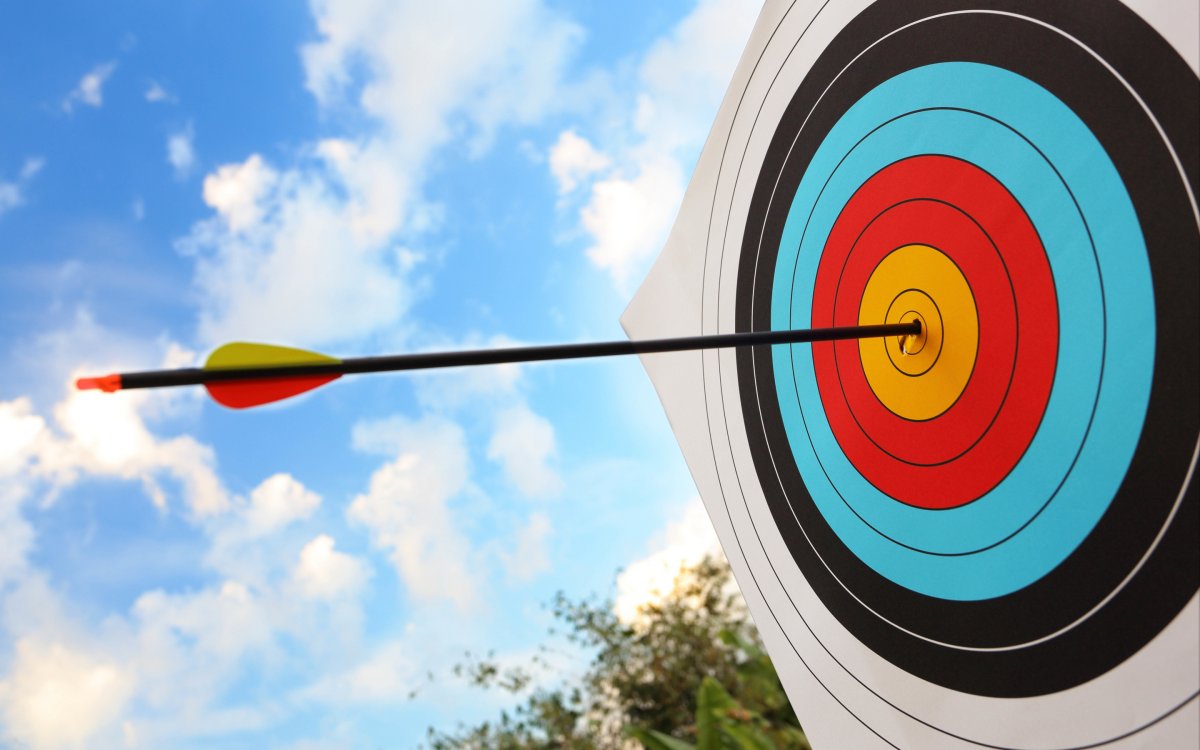 Мишень со стрелой