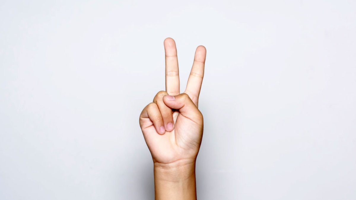 Два пальца вверх