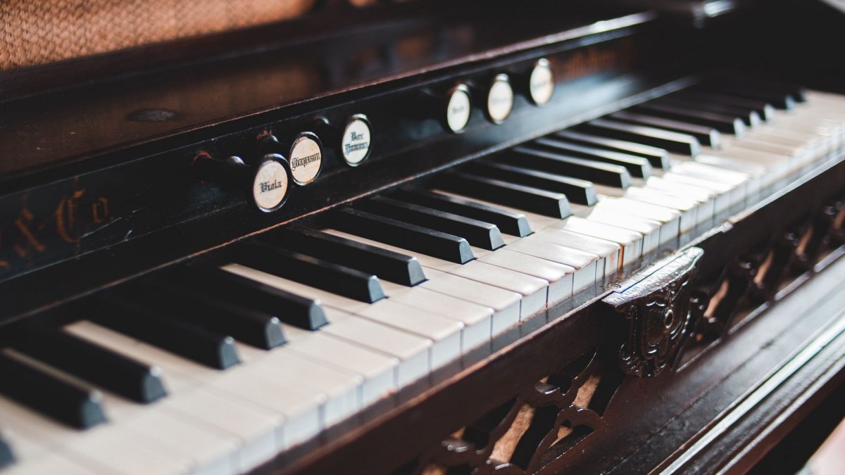 Фортепиано на рабочий стол