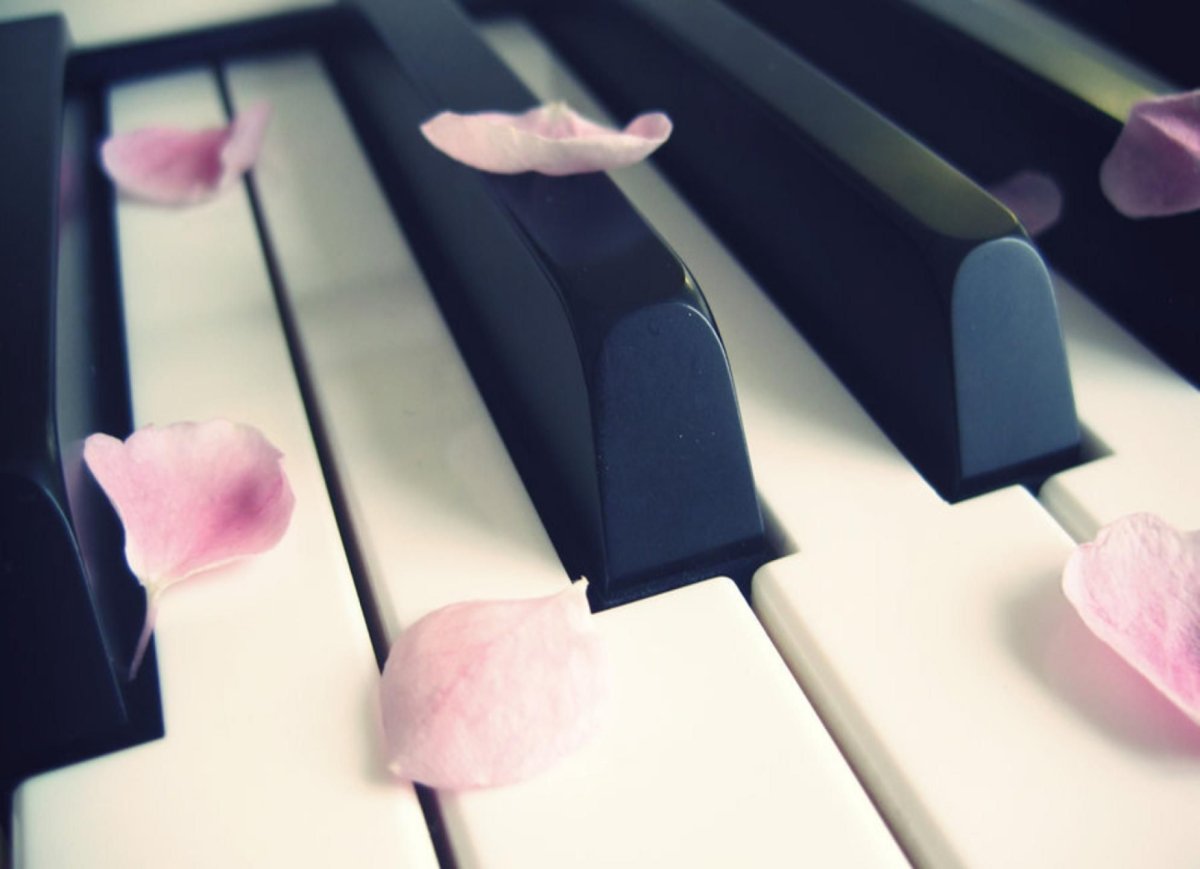 Пианино с розой Эстетика