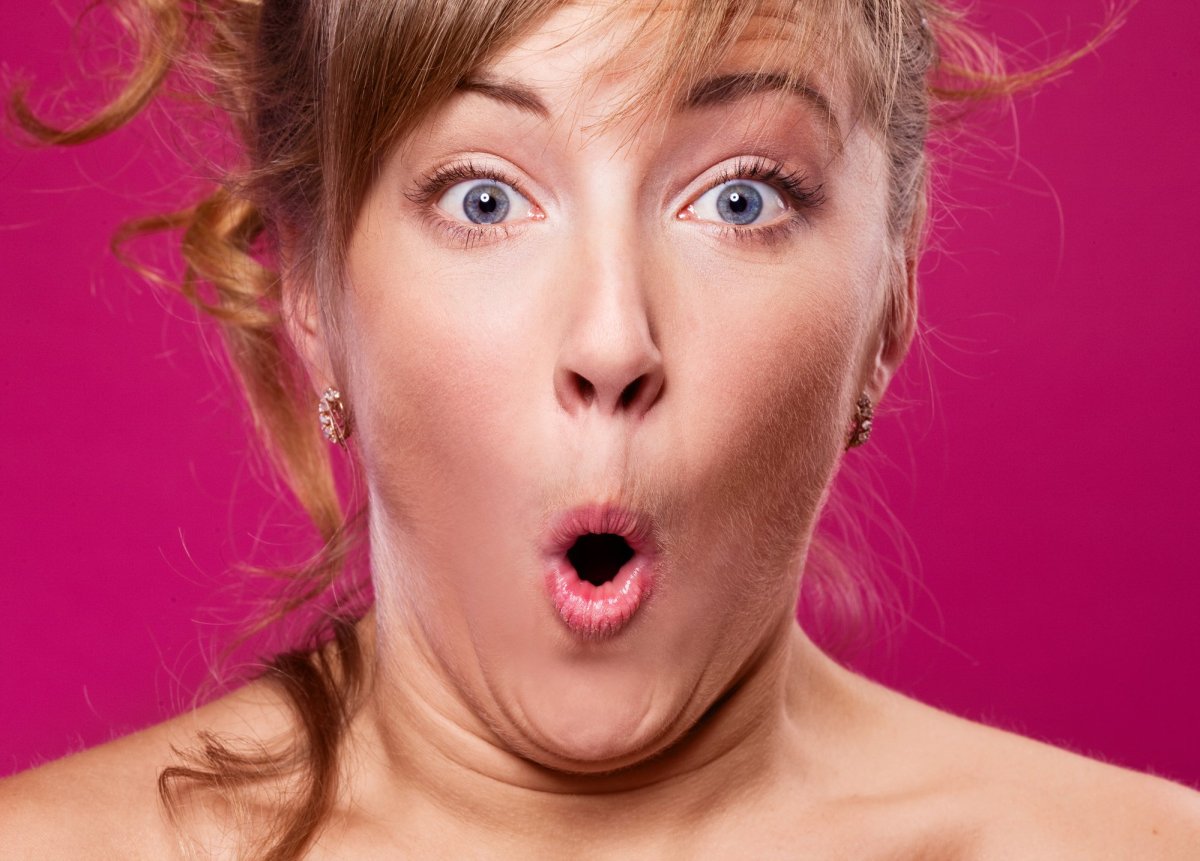 Удивленное лицо женщины