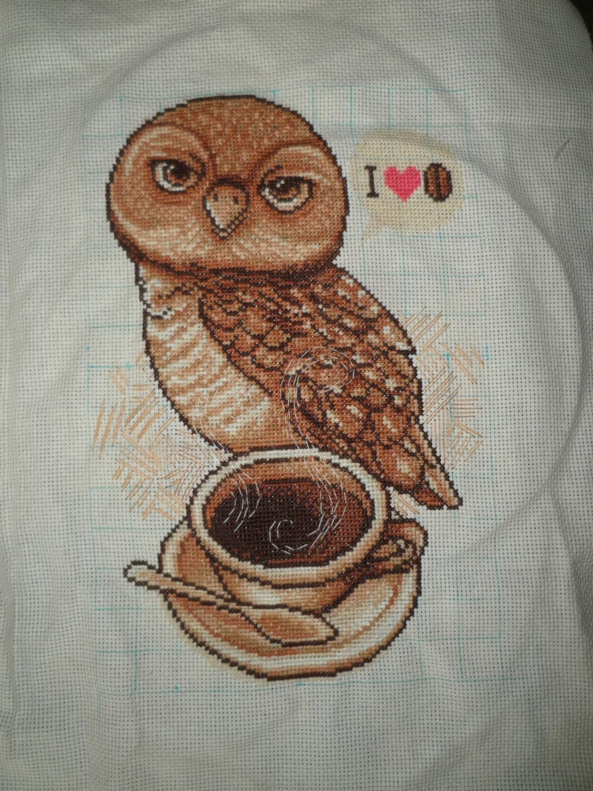 Сова с чашкой кофе