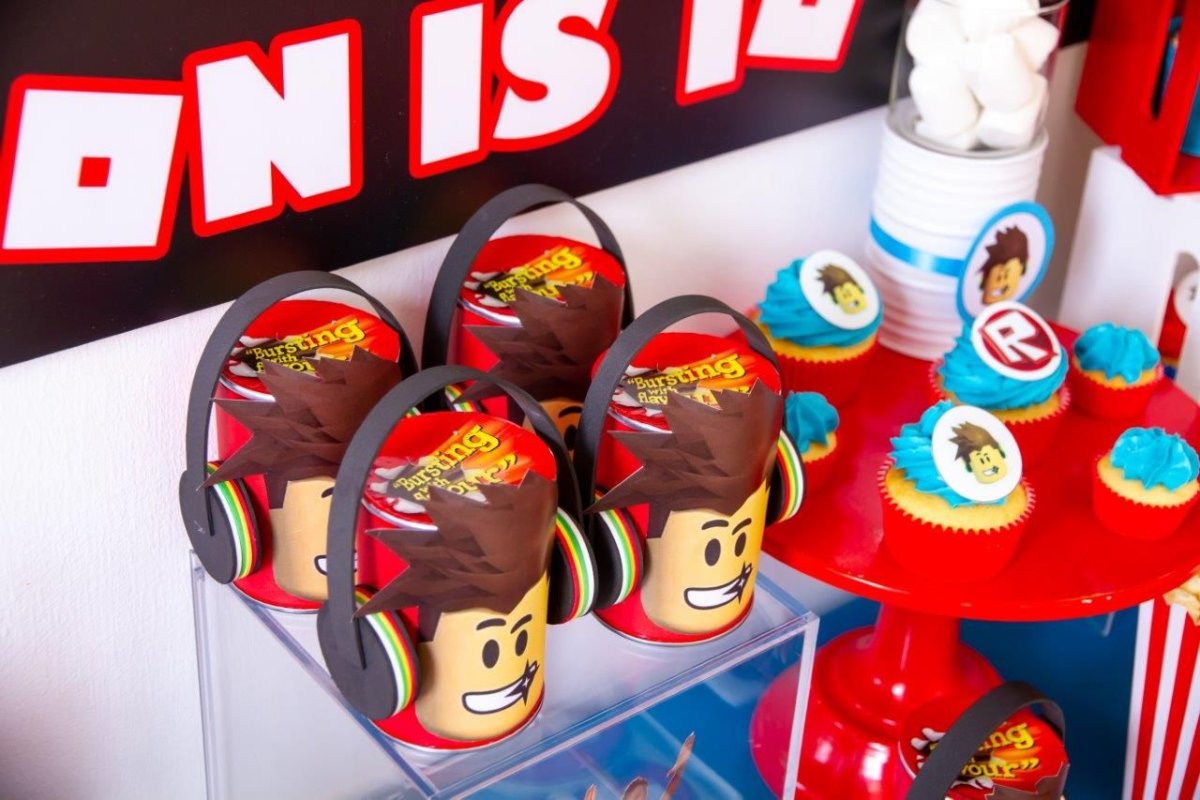 День рождение в стиле ромблокс