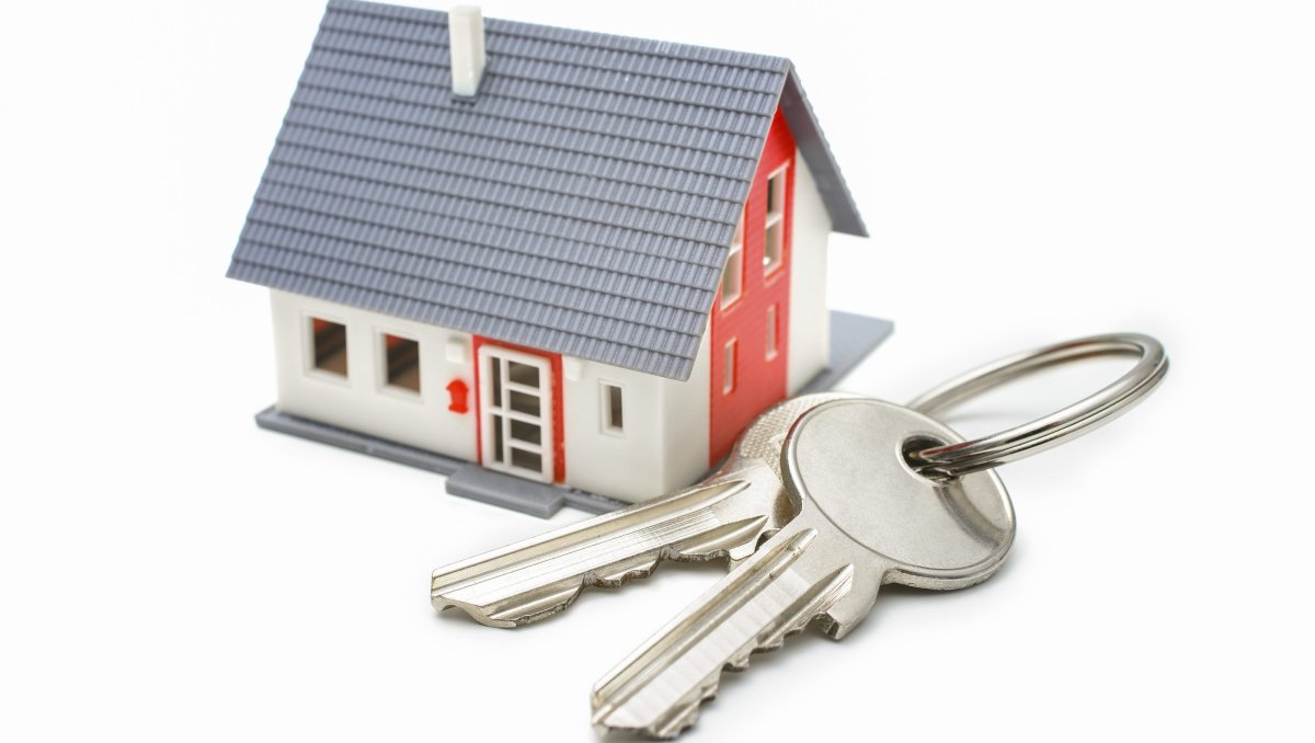 Ключи от квартиры без фона