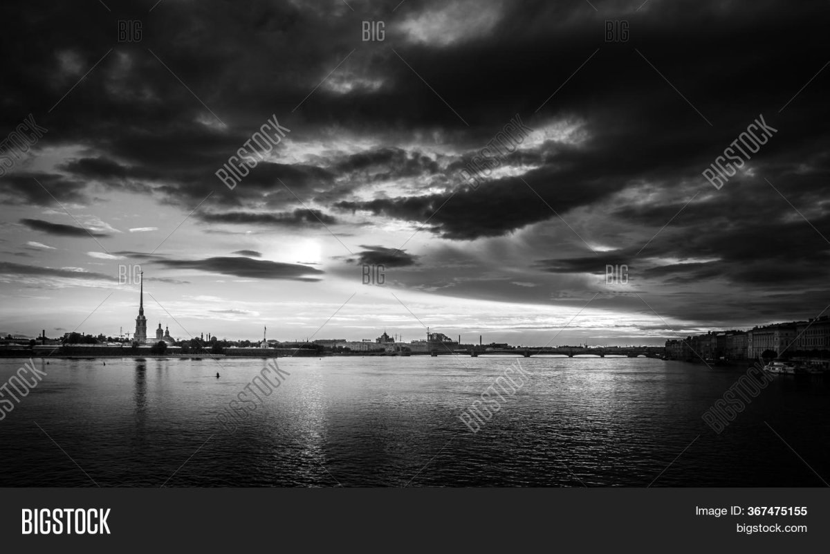 Санкт Петербург черно белый