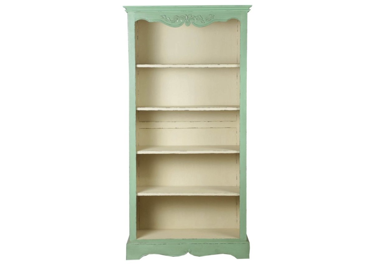 Шкаф с прозрачными полками