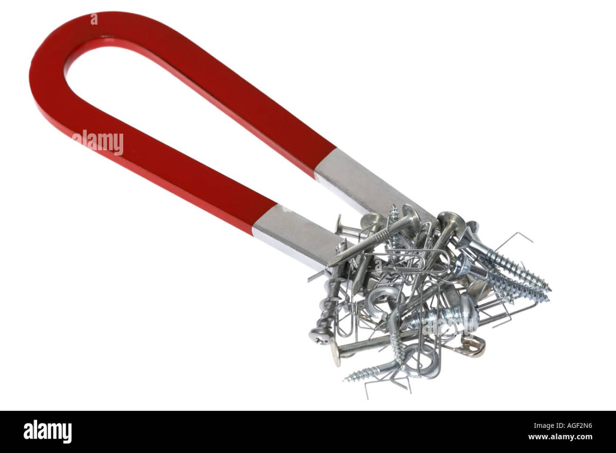 Магнит притягивает металл