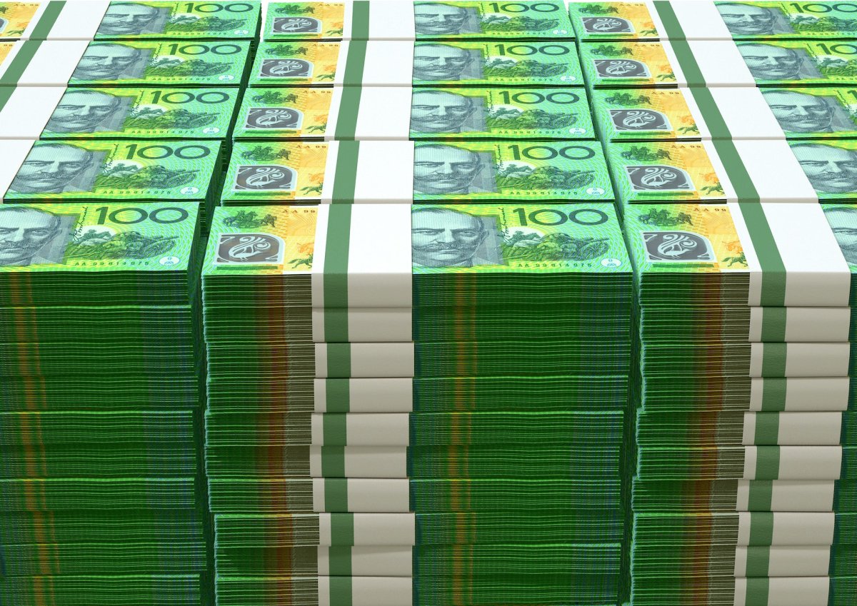 Пачка зеленых денег