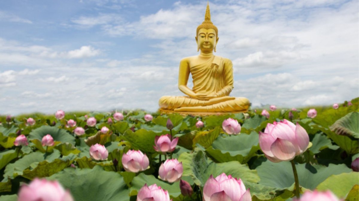 Будда на цветке лотоса
