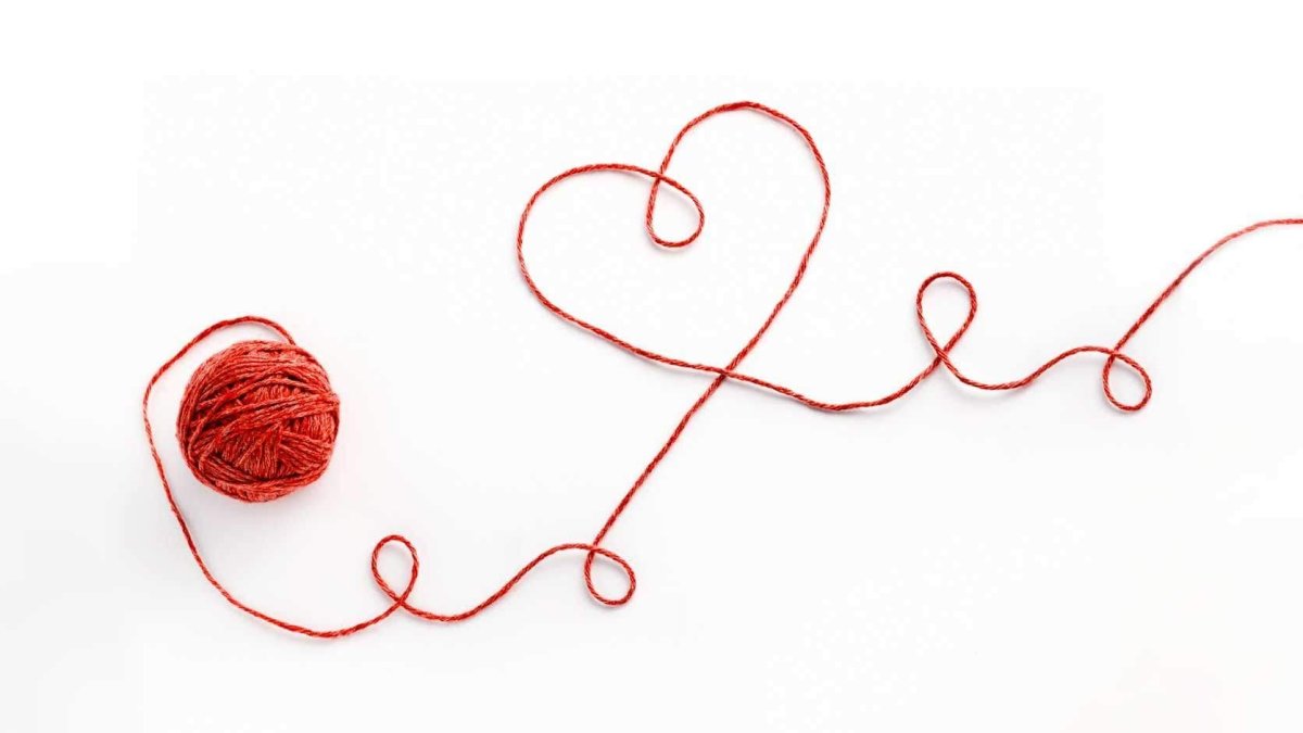 Размотанный клубок ниток