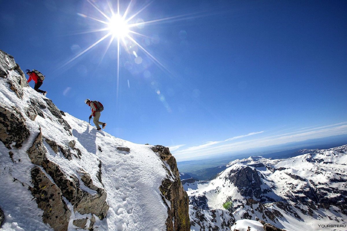Альпинисты в горах
