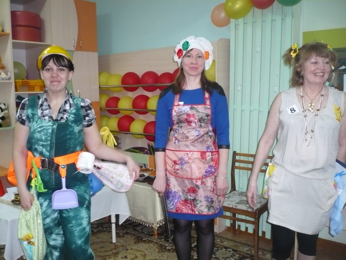 Одежда для младшего воспитателя в детском саду