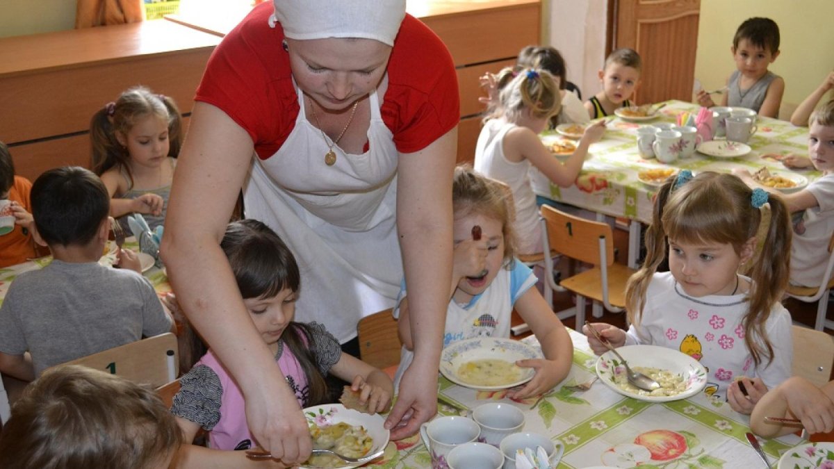 Няня в детском саду