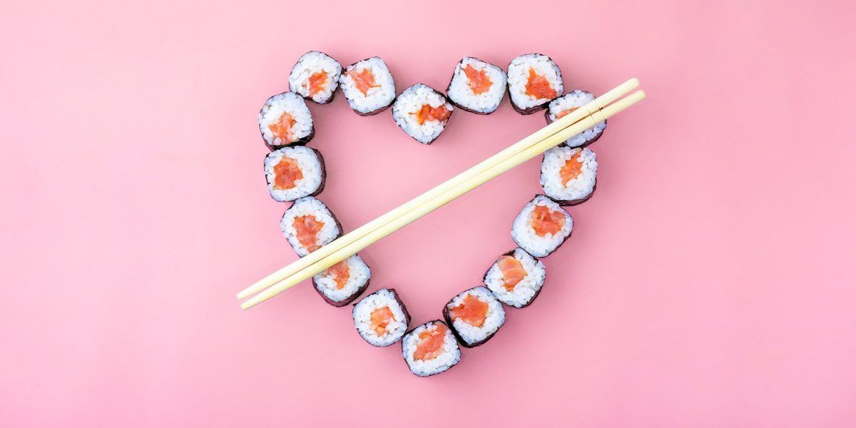 Креативная реклама много блюд и напитков