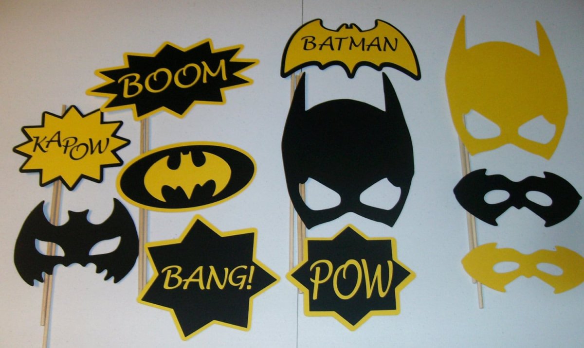 Плакат день рождения в стиле Бэтмен