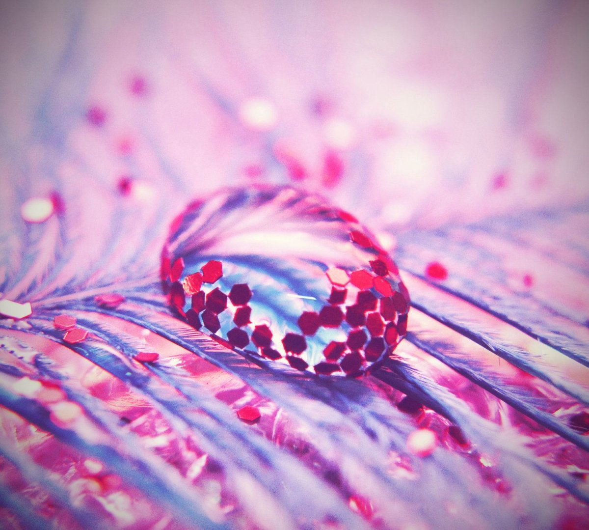 Разноцветные капли воды