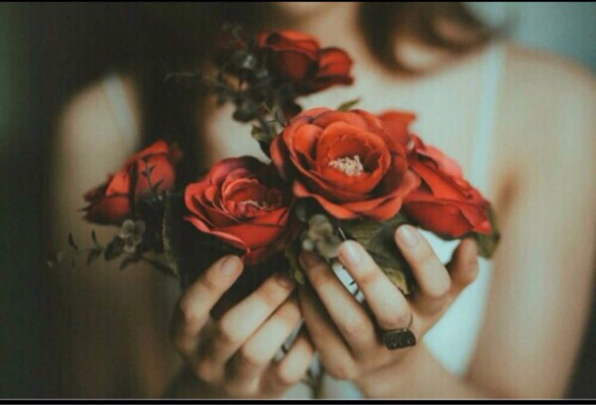 Цветок на руку.