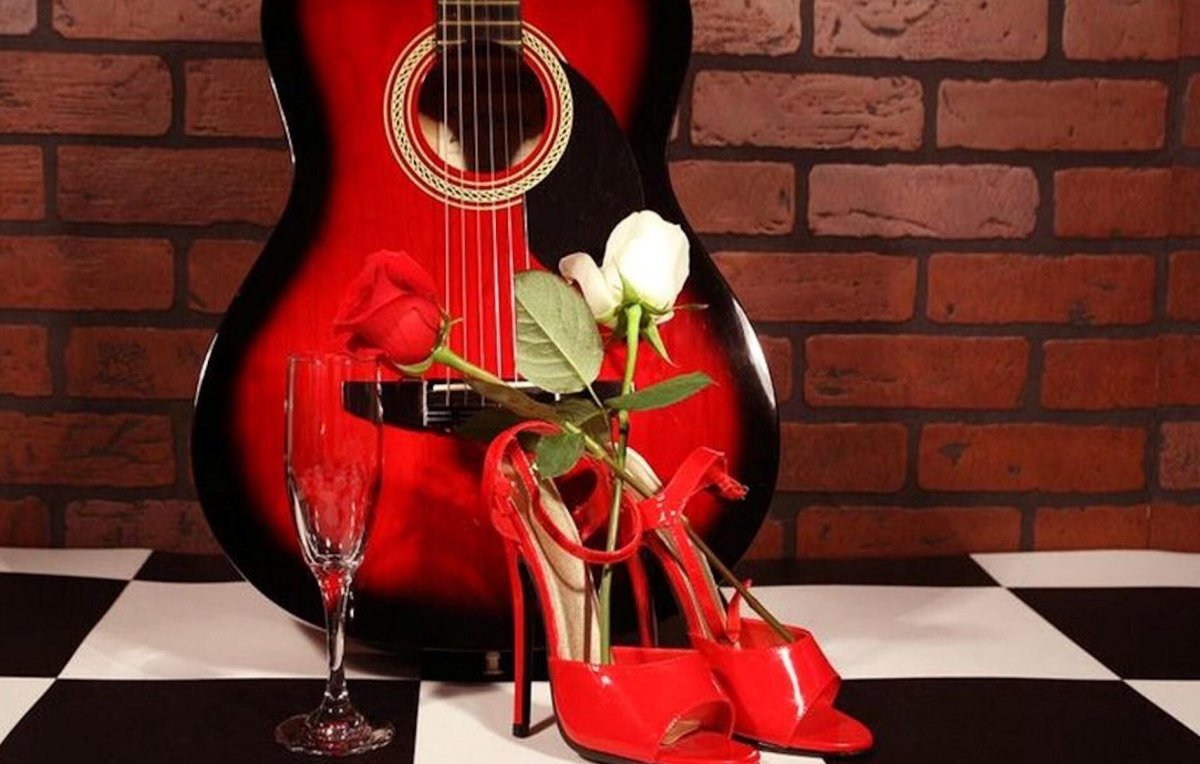 Гитара в цветах