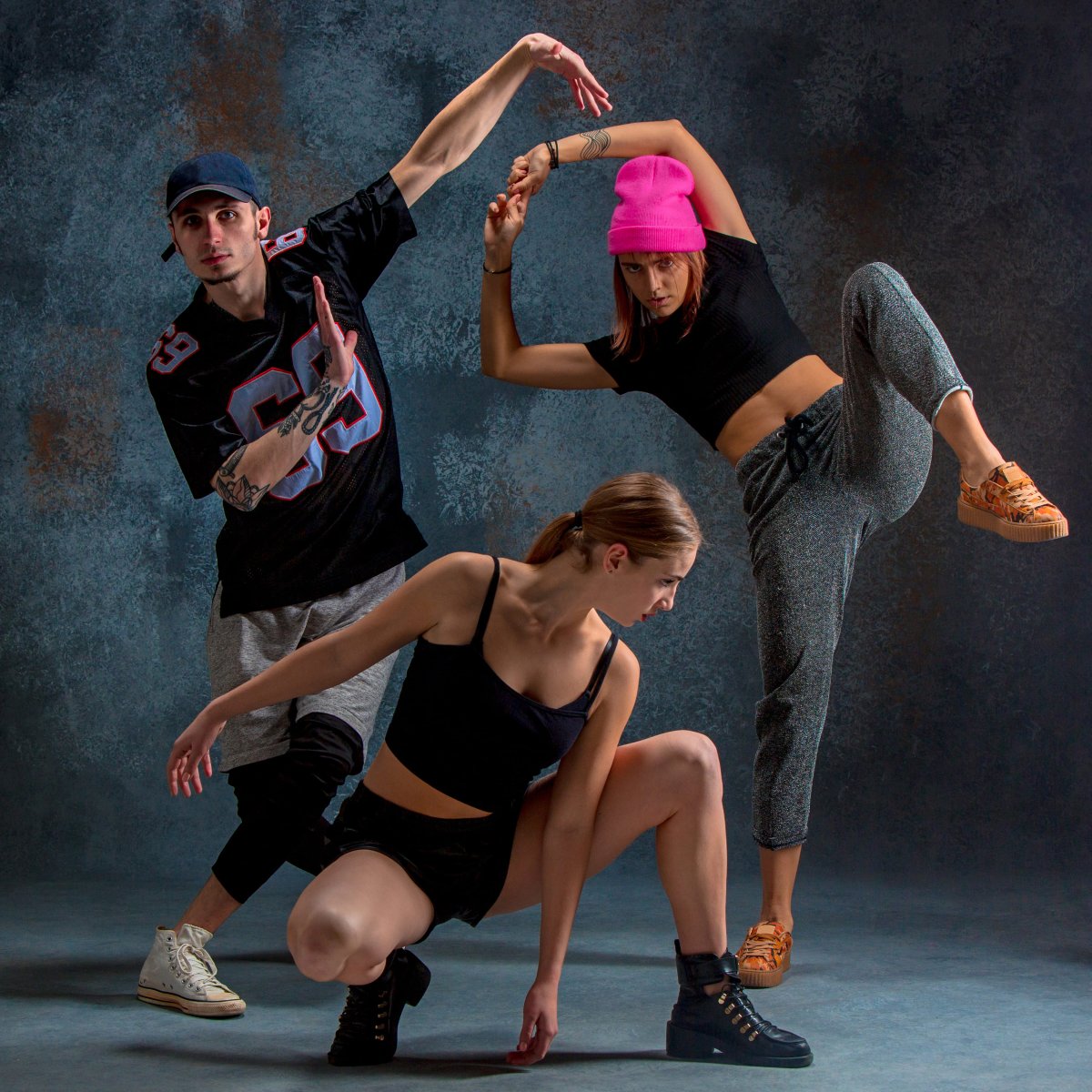 Девочки против мальчиков танцы