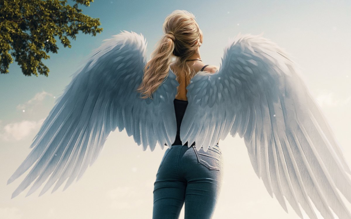 Ангел со спины