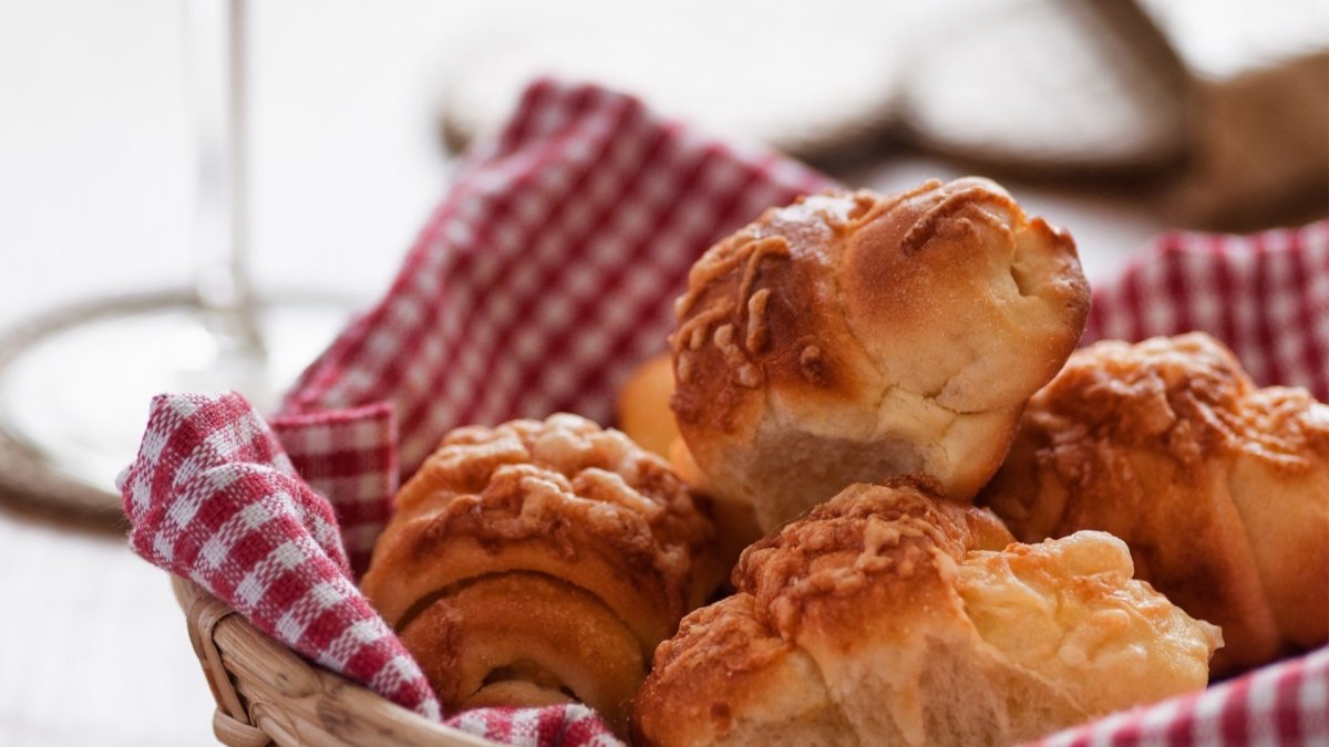 Корзина с булочками