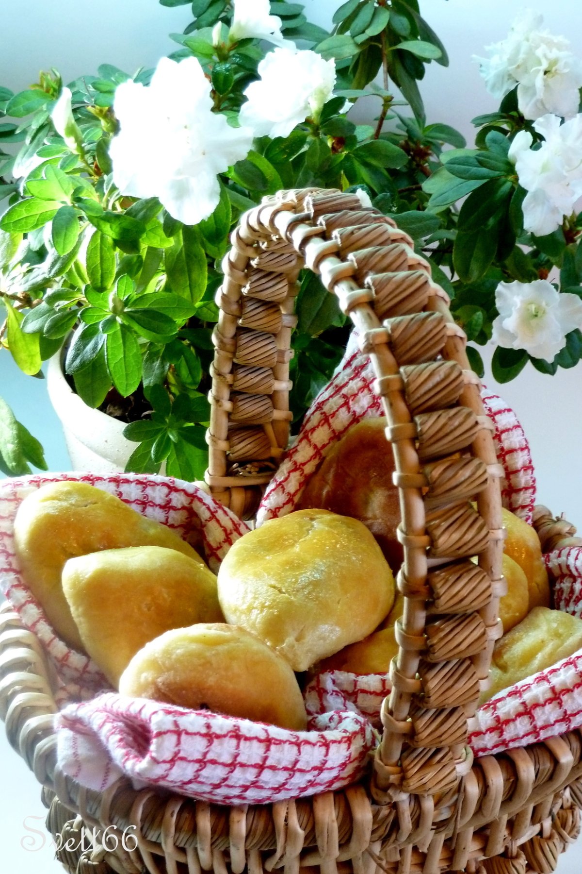 Корзинка с пирожками