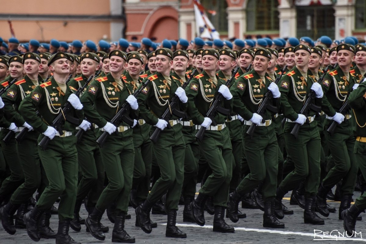 Сухопутные войска на параде