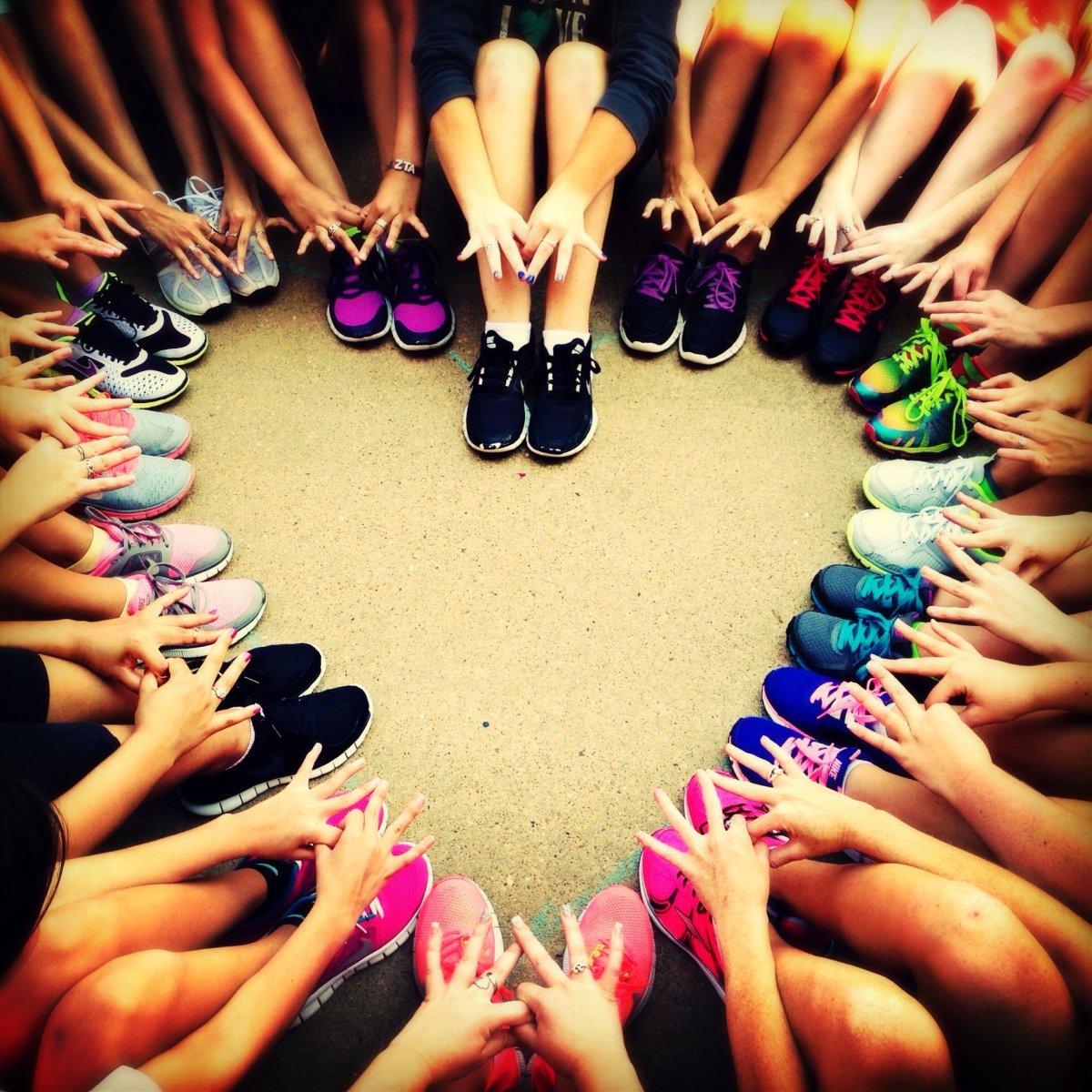 Две подруги в городе