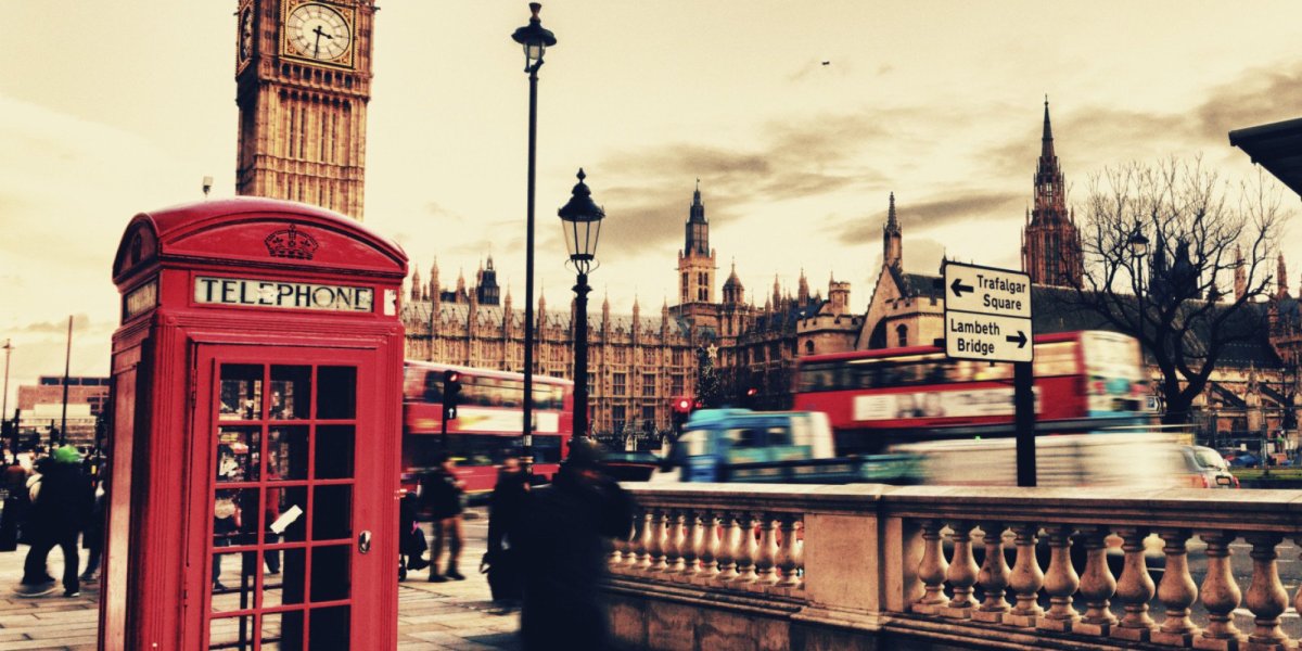 Вид с Трафальгарской площади на Биг Бен