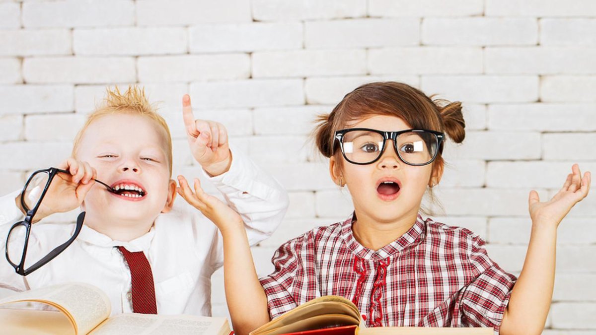 Счастливые умные дети