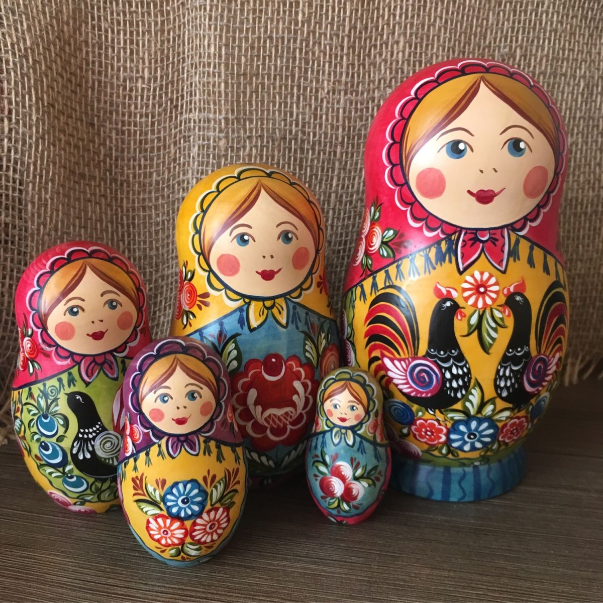 Матрешка Городецкая роспись