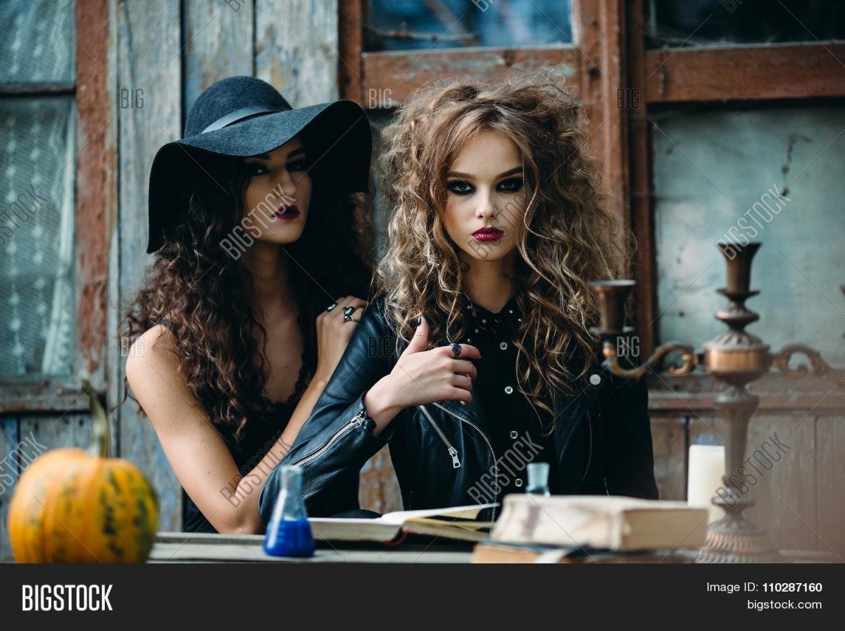 Две подруги ведьмы