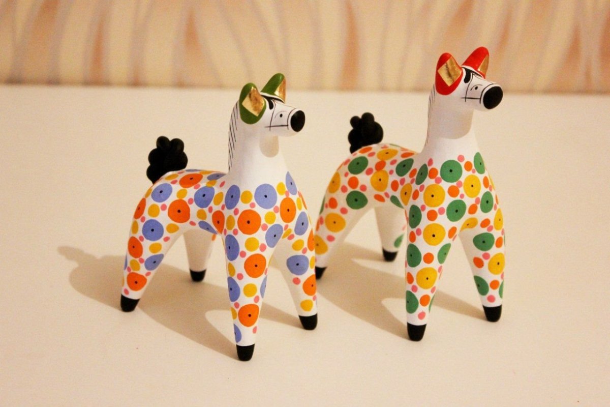 Дымковская игрушка "олень"