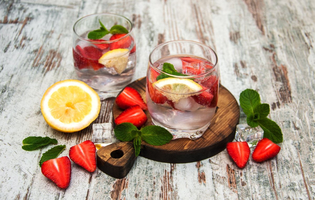 Лимонад «клубника и мандарин»