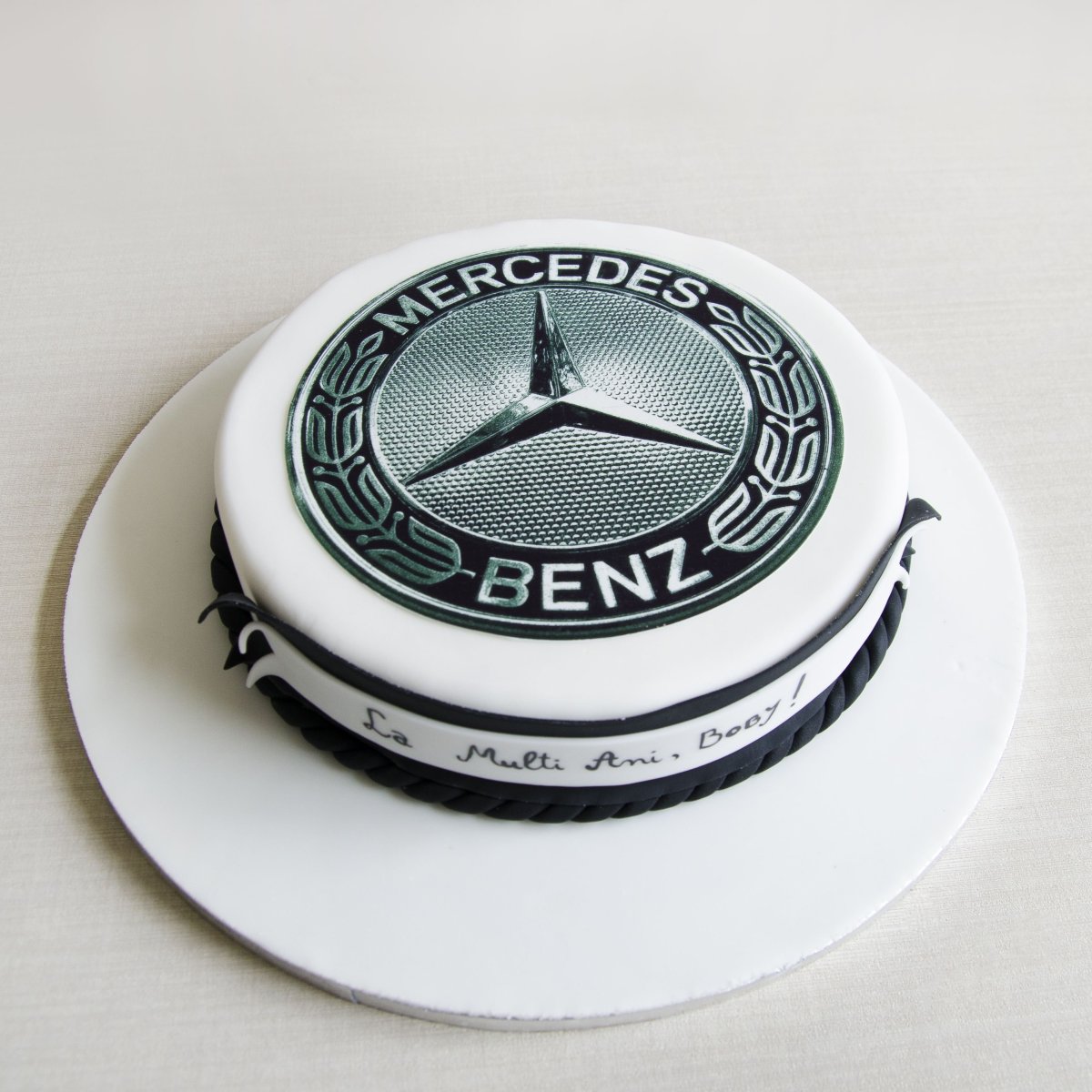 Торт Мерседес 124