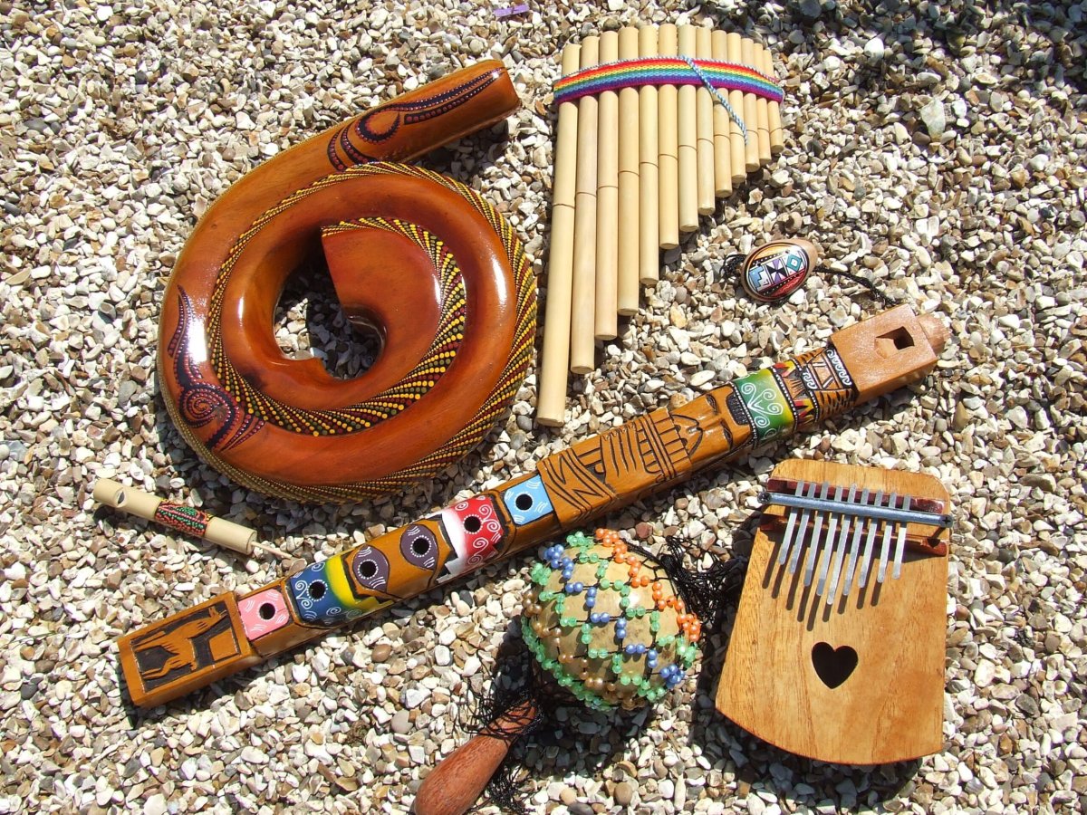 Музыкальные народные инструменты вектор