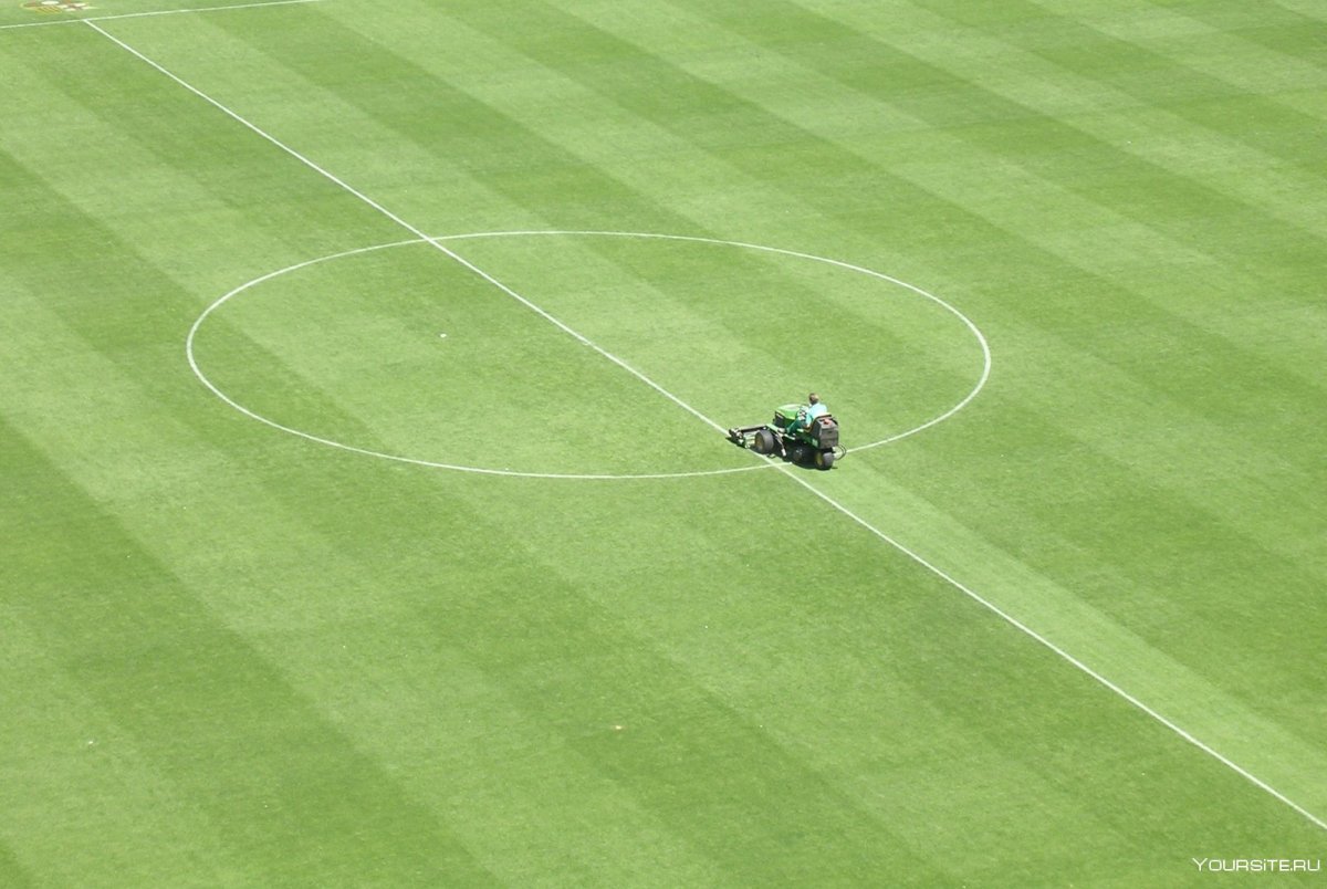 Футбольное поле