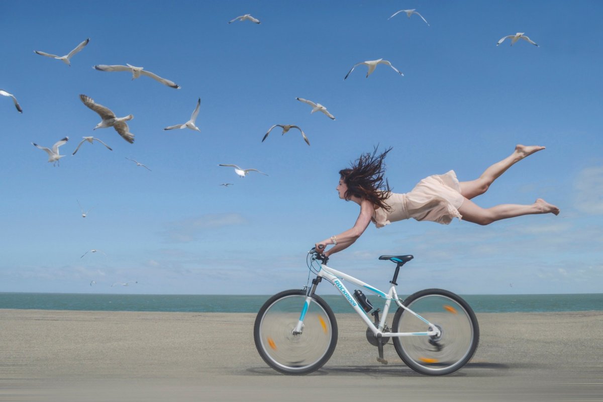 Улетел на велосипеде