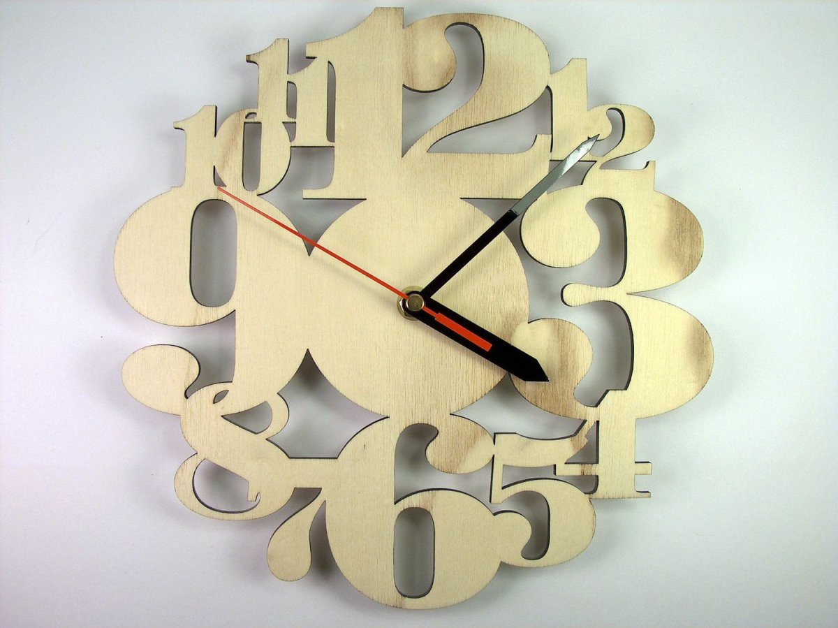 Настенные часы из винила