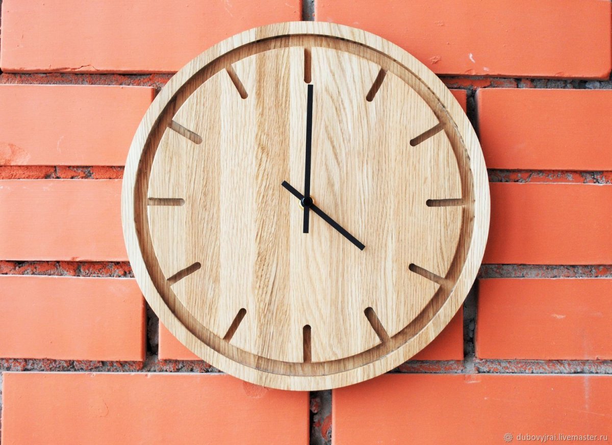 Антикварные настенные резные часы