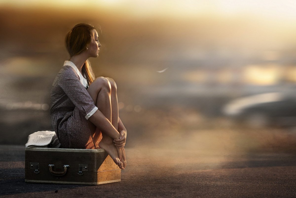 Странник идет по дороге