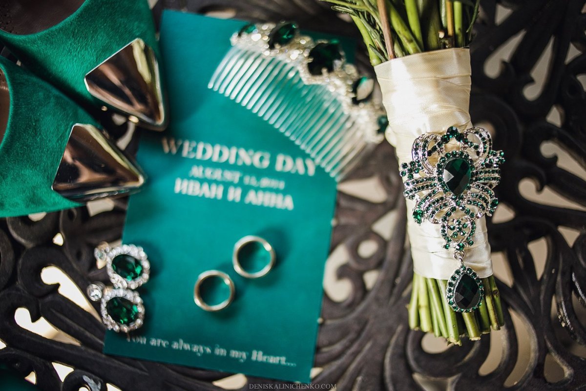 Зелень для свадебного приглашения